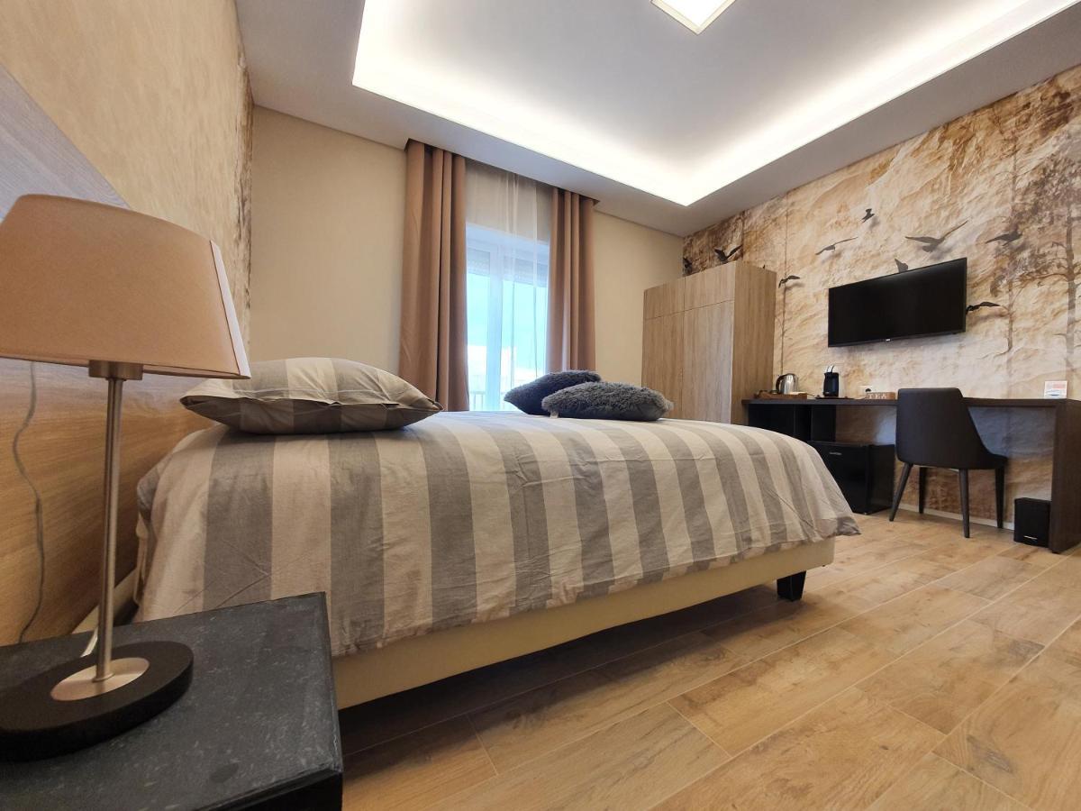 Interno 6 Via Cugia 5
